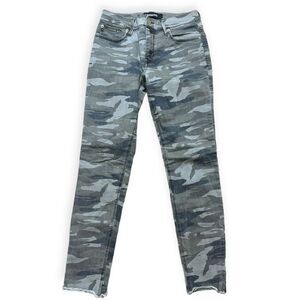 EXPRESS Women's Green Camo Mid Rise Stretch Ankle Zipper Jeans Size 2